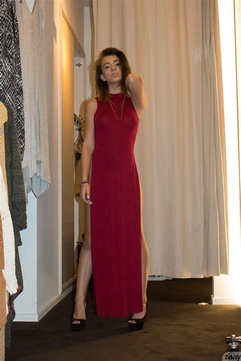 Joseline Kelly Red Dress Wallpics Net