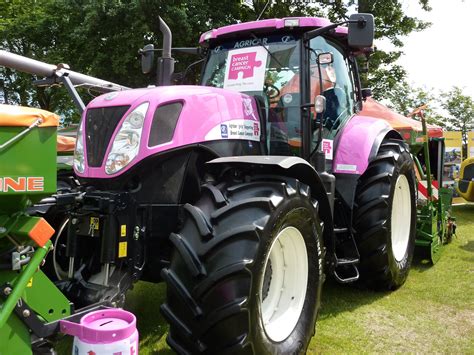 Love Farm Tech Pink Tractor Tractor Pictures Farm Machinery Mood