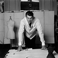 Hubert de Givenchy: sus aportaciones al mundo de la moda - Let's Kinky ...