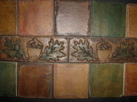 Oak Leaf Acorn Tile Borders