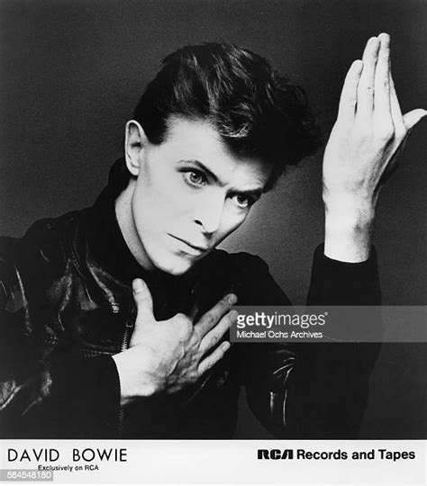 David Bowie 1976 Photos And Premium High Res Pictures Getty Images