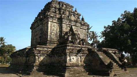 Kebudayaan Hindu Budha Terjadi Akulturasi Dengan Budaya Asli Indonesia