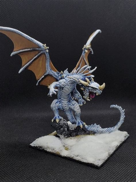 Pathfinder Red Dragon 89001 As White Dragon Show Off Painting