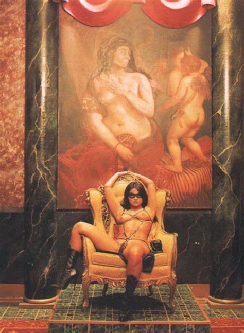 Tiazinha Nua Na Revista Playboy Mostrando A Xoxota Liga Das Novinhas