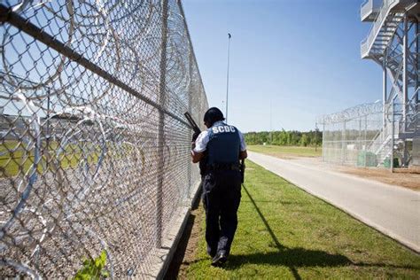 Guards Waited Hours To Stop A Prison Riot That Left 7 Inmates Dead