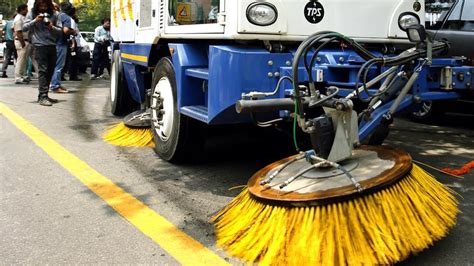 Delhi Agencies Revisit Old Plan Introduce Mechanical Sweeping Machines