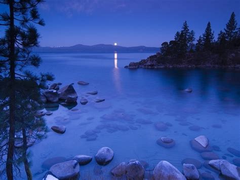 Visit Lake Tahoe At Night Lake Tahoe California Lake Tahoe Tahoe