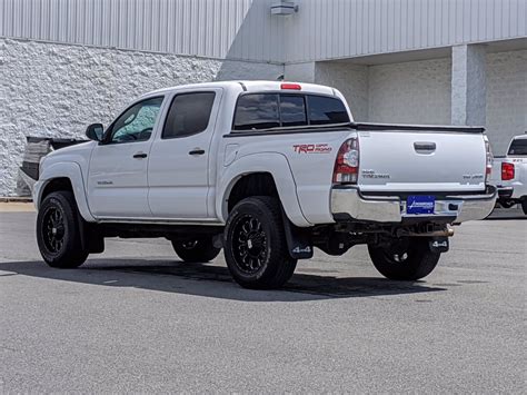 Pre Owned 2014 Toyota Tacoma Base 4wd Crew Cab Pickup