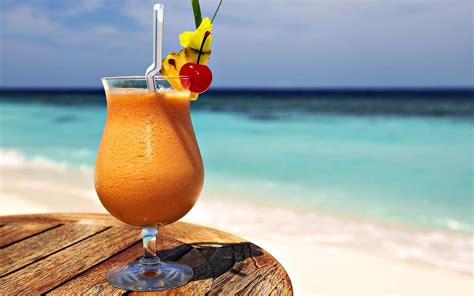 cocktail on beach wallpaper 2560x1600 24068