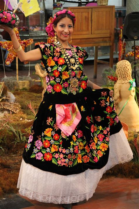 Flickr Traje Tipico De Oaxaca Vestidos Tipicos De Mexico Traje De Tehuana