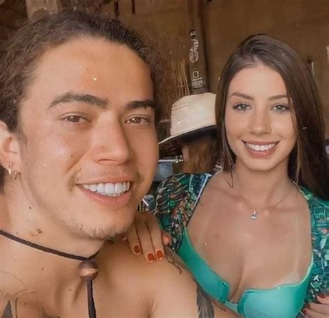 Whindersson nunes nova namorada ? Whindersson Nunes e namorada fazem viagem luxuosa no Réveillon