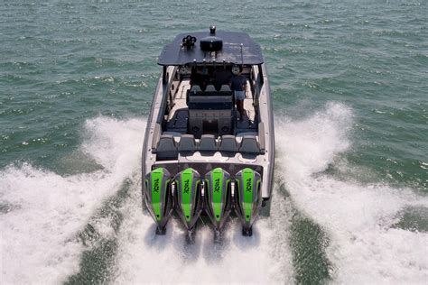 37 Midnight Express 37 Open Quad 450rs 2020 Green Machine Hmy Yachts
