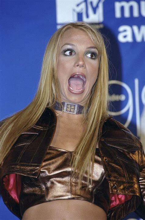 Su Omg Ustedes No Puedo Creer Que Estoy En Los Vmas Cara 17 Classic Britney Spears Faces