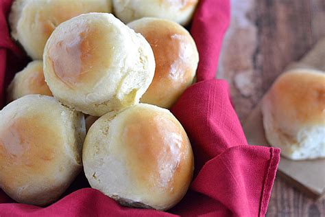 30 Minute Dinner Rolls