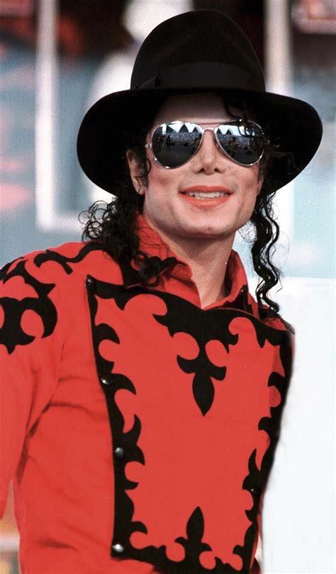 A Hip And Cool Mr Mj Michael Jackson Fotos De Michael Jackson Fondo