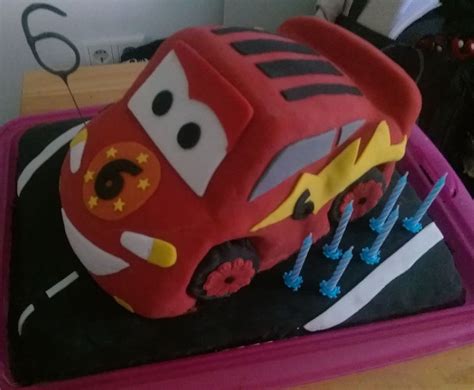 Sold by costfire and ships from amazon fulfillment. Lightning McQueen ist einer der talentiertertesten ...