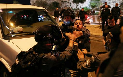 Cop Hurt In East Jerusalem Clashes During Ramadan The Times Of Israel