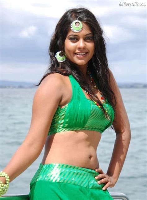 bindu madhavi hot navel photos and stills indian actress wallpapers photos and movie stills