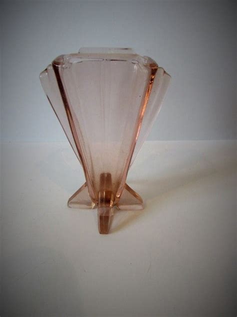 stunning beautiful pink glass art deco rocket vase