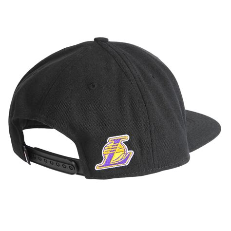 Los angeles lakers 2010 nba finals official locker room adidas fitted cap hat. Boné NBA Los Angeles Lakers Nike Aba Reta Pro Cap | Loja NBA