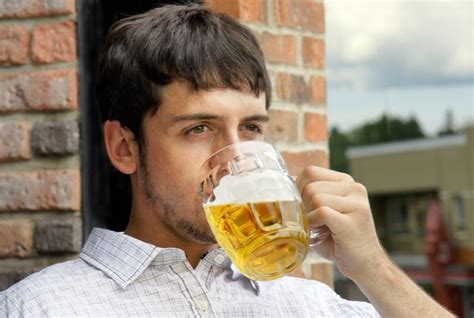 Binge Drinking By College Students The Risks Pathfinders Recovery Center