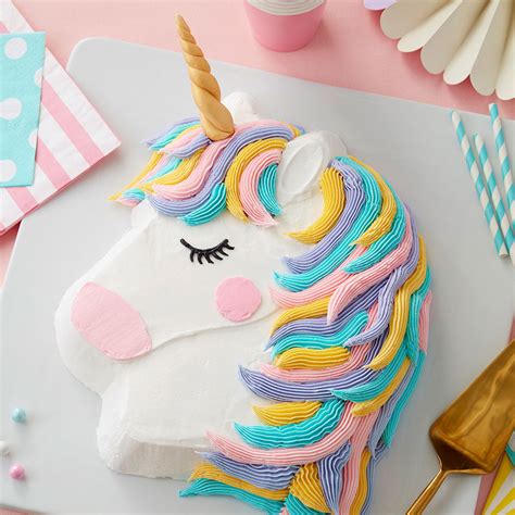 Ears and horn can be found on etsy. Rainbow Unicorn Cake - Unicorn Birthday Cake | Wilton