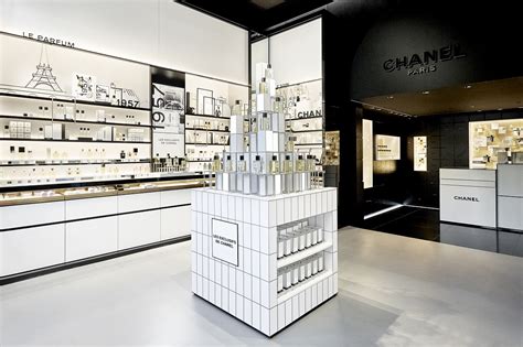Chanel Opens A New Boutique On Champs Élyséesfashionela