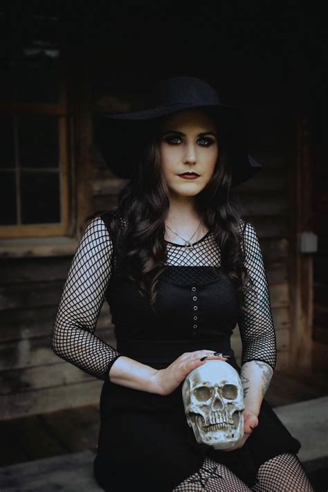 Coven Witch Photoshoot Photoshoot Friend Photoshoot Halloween Photography