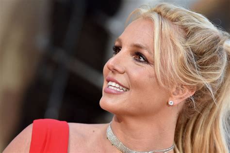 Britney Spears Can Hire A New Lawyer Of Her Choice Judge Rules The