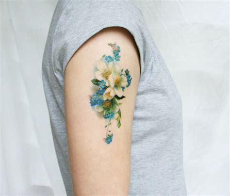 Kolik by stalo tetovani na zapesti? Tetování pro dívky na ruce jsou malé a velké a jejich ...