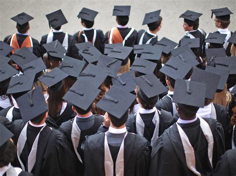 Graduates From Poorer Backgrounds Earn Less Than Richer Peers On Same