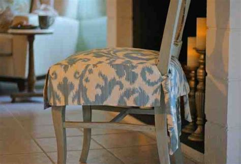They are designed to fit fairly closely over your chairs but don't require any zippers or ties. Dining Room Chair Seat Covers Patterns - Decor IdeasDecor ...