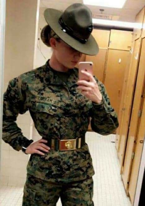 Pin By Suzanna Harrell On Marine Corps Military Women Female Marines