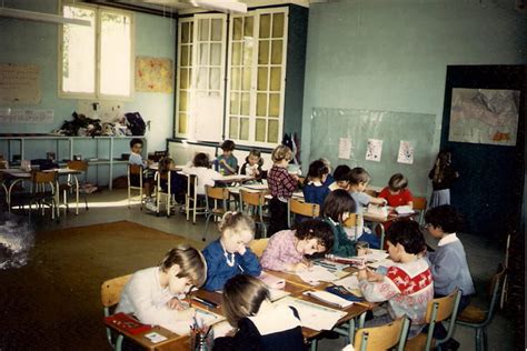 Photo De Classe Moyenne Section Ou Grande Section De 1985 Ecole