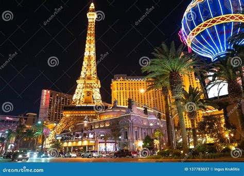 Beautiful Las Vegas Night View The Eiffel Tower Down The Strip