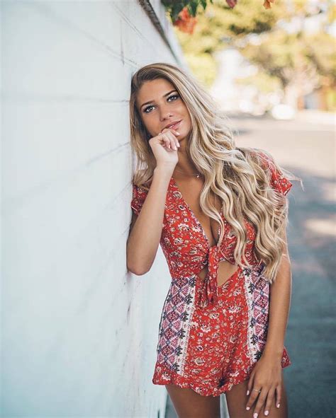 Instagram Crush Emily Tanner 22 Photos Suburban Men