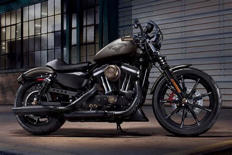 In the video i review the 2021 harley davidson iron 883 xl883n. Harley-Davidson 2018 Sportster Iron 883 - Review Price Specs