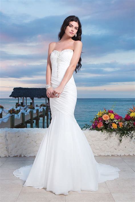 2014 Sweetheart Mermaid Wedding Dress Beaded Neckline Chiffon Court