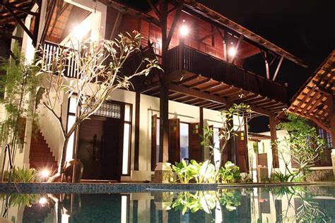 Rather than being a residential area, there could be a better way of having it. Limastiga Homestay Melaka : Rumah Dua & Swimming pool ...