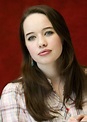 Anna Popplewell photo gallery - 168 high quality pics of Anna ...