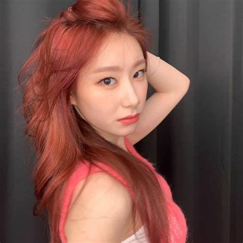 تشايريونغ Chaeryeong In 2021 Hair Itzy Red Hair