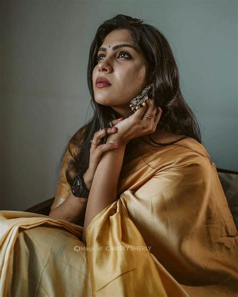 South Indian Actress Swasika Latest Photoshoot Stills In Saree