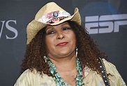 As Pam Grier Celebrates 70, She Finds Peace off the Grid | Voice of ...