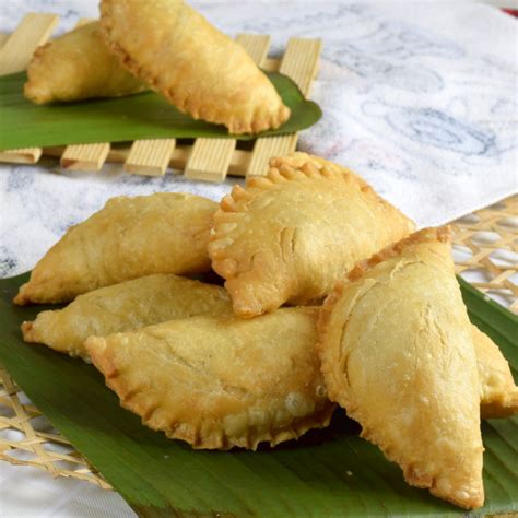 *the % daily value (dv) tells you how much a nutrient in a food serving contributes to a daily diet. Curry Puffs (Karicpap)- How to make in 3 simple steps