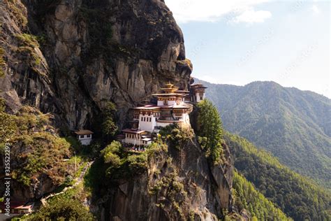 Foto De The Tiger Nest Monastery In The Himalaya Of Bhutan Also Known