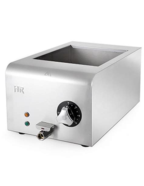 Consiste en preparar los distintos alimentos con el calor (y el vapor) que desprende el agua que actúa como elemento. BM300 de HR Fainca | Baño maria