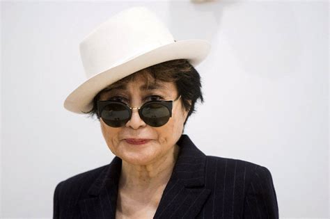 Yoko Ono faz 90 anos e é celebrada por Ringo e Elton John 17 02 2023