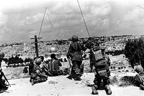 A Look Back At The 1973 Arab Israeli War History Pictures War Israeli