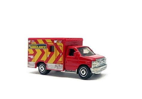 Matchbox Ford E 350 Ambulance Diecast Trucks Toy Car Diecast Toy