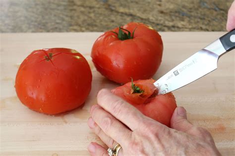 The 5 Steps To Peel Core And Seed Fresh Tomatoes